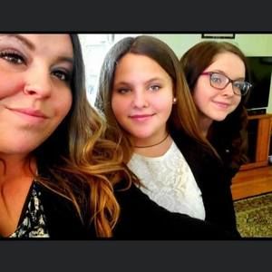 Meet your Posher, Marisa